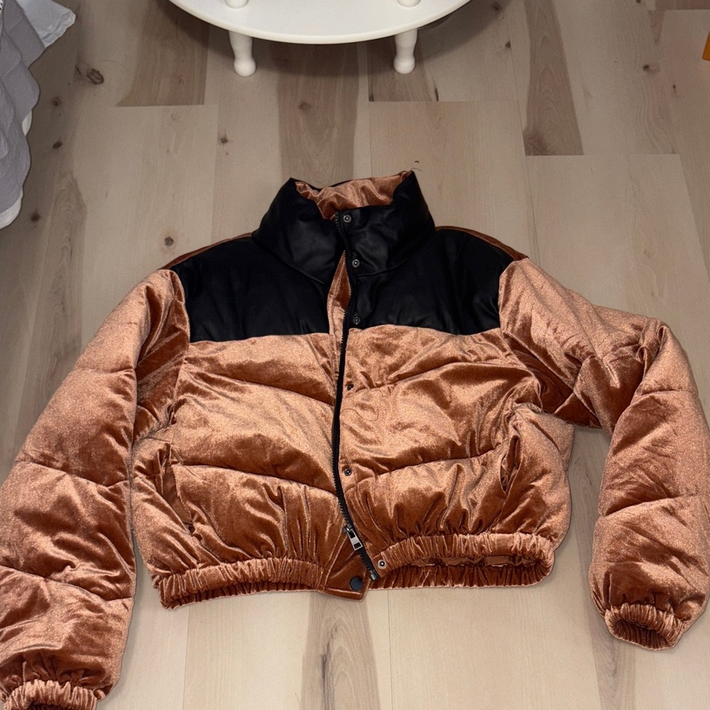 Elegant Black and Brown Women's Puffer Jacket